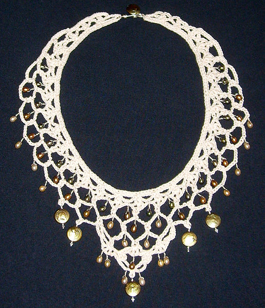 515px-Sea_necklace